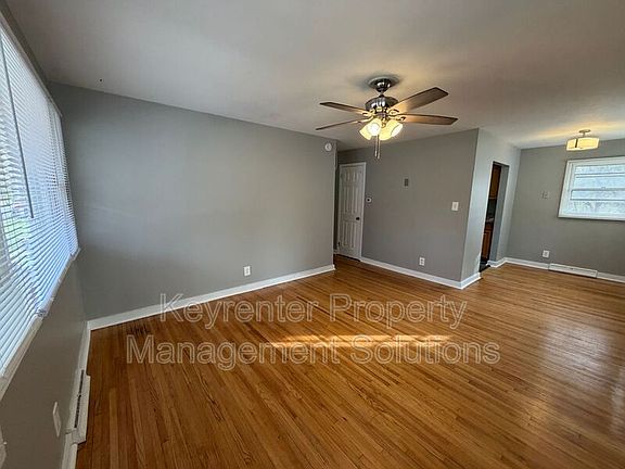 3rd image of 221 River Rd