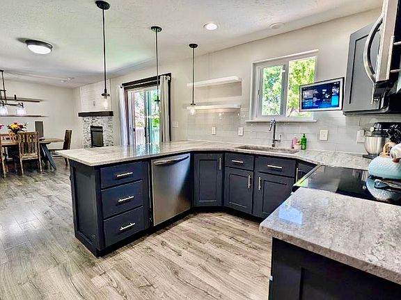 3rd image of 234 W Georgia Ave