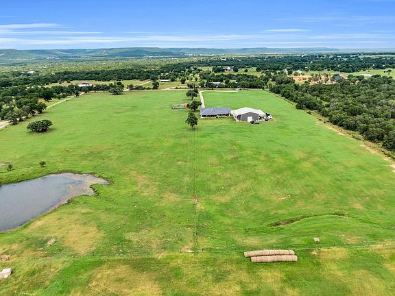 2nd image of 1467B Brown Rd