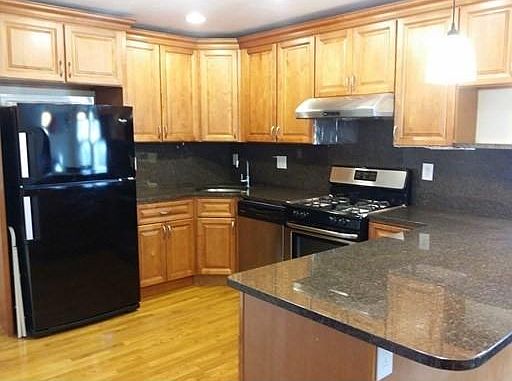 1st image of 217 Marlboro St #1F