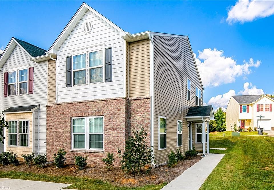 1st image of 1107 Rose Petal Way