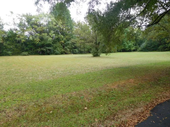 510 W Race St, Gaffney, SC 29341