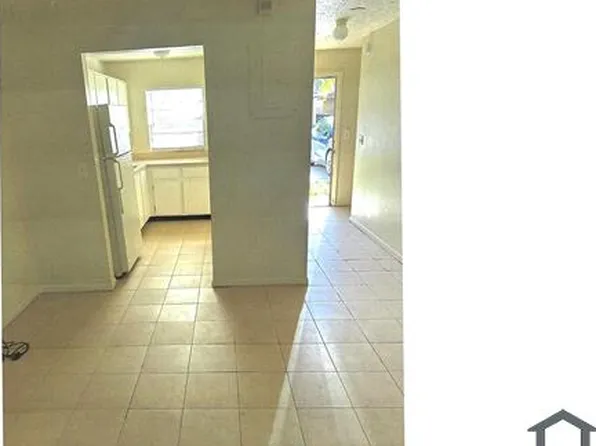 10008 N 14th St APT B, Tampa, FL 33612