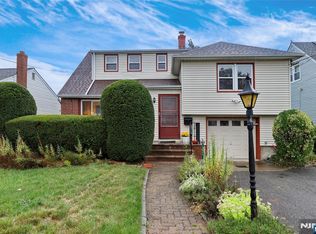 7-04 4th St, Fair Lawn, NJ 07410