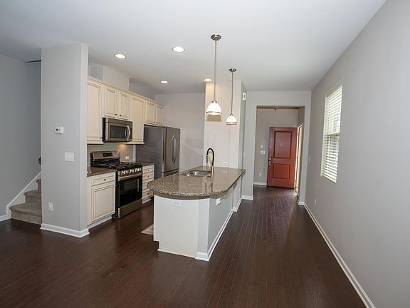 3rd image of 738 Wickham Ridge Rd