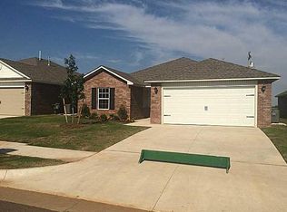 9305 NW 71st St, Yukon, OK 73099