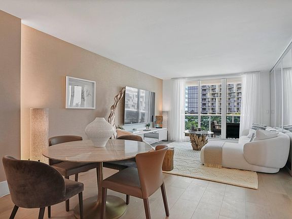 3rd image of 2301 COLLINS Avenue #407