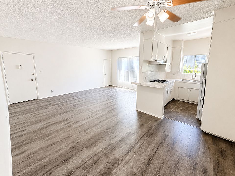 1st image of 14341 Chandler Blvd #16