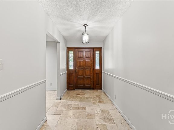 3rd image of 111 Stonewall Drive