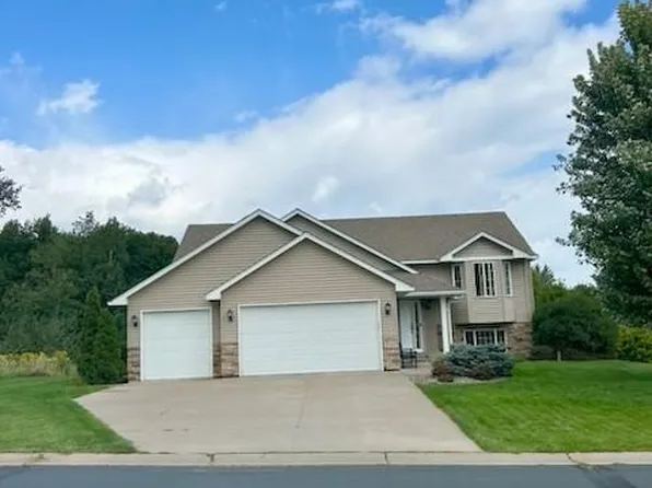 31069 Algonquin Trl, Chisago City, MN 55013