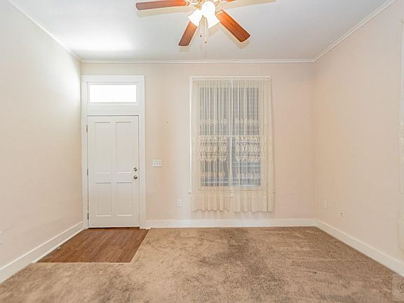 5th image of 1118 Avenue K