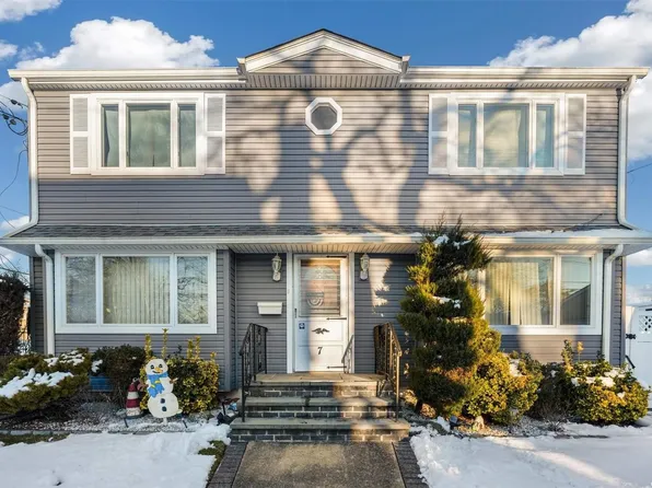 7 Crescent Street, Hicksville, NY 11801