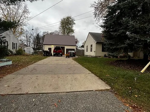 2125 Gaynor Ave NW, Grand Rapids, MI 49544