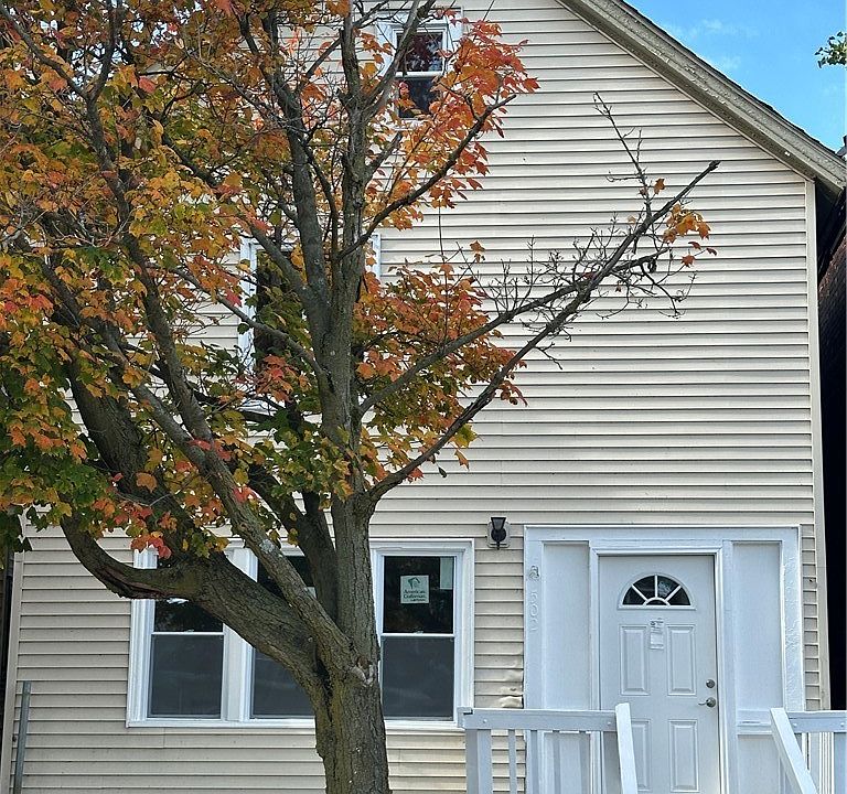 1st image of 502 Hickory St