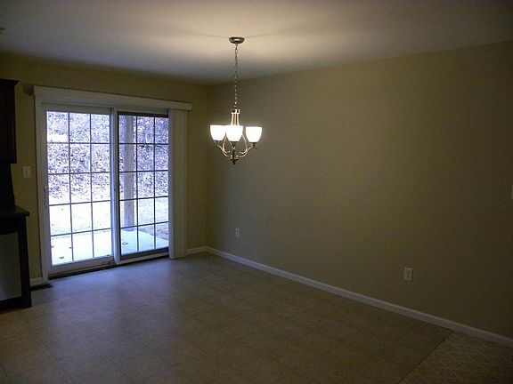4th image of 22 Mercer St #A