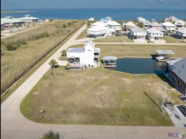 25 Sandy Point Dr, Grand Isle, LA 70358