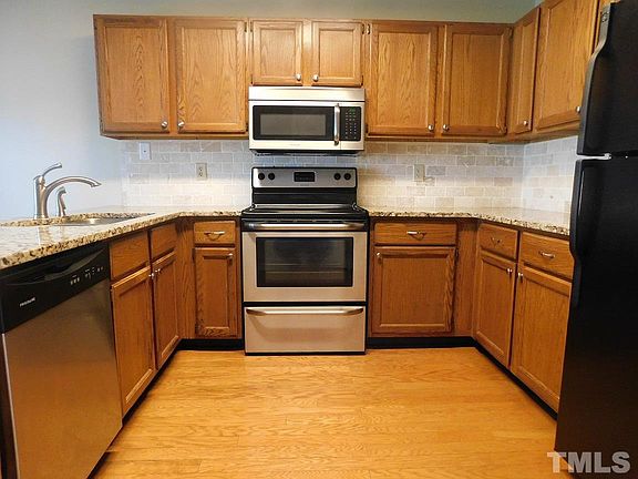 2nd image of 2652 Hitchcock Dr