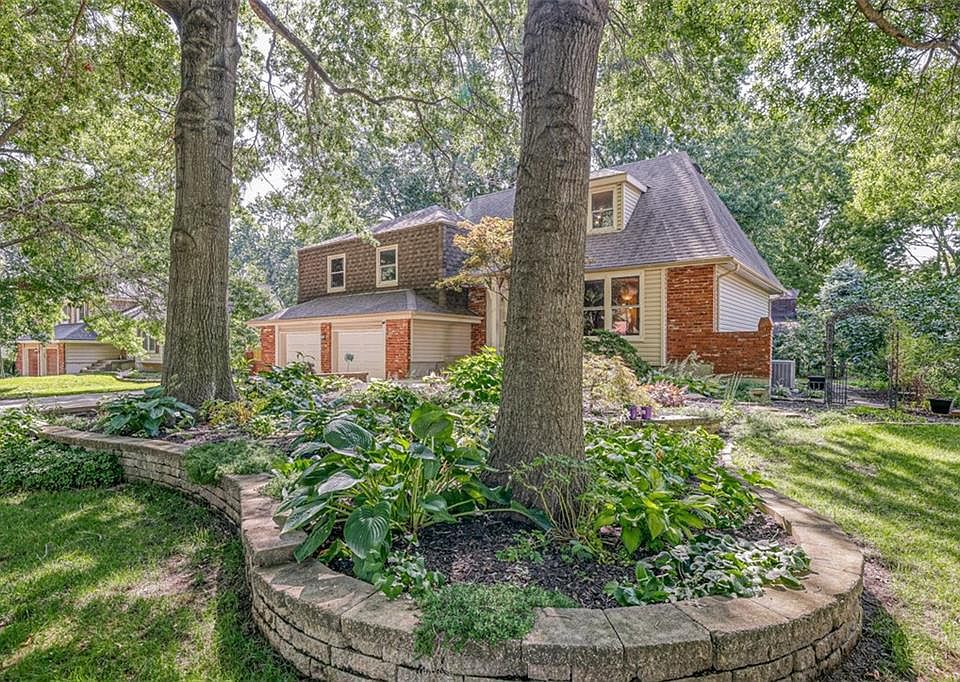 412 N Jefferson St, Raymore, MO 64083 Zillow