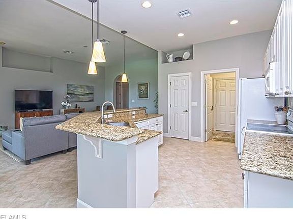 5th image of 23605 Via Carino Ln