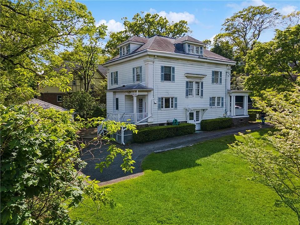 1st image of 42 Rockland Avenue