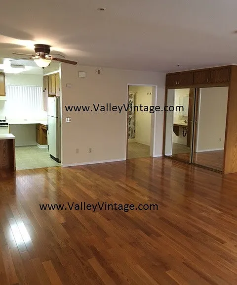 11508 Moorpark St #C — Photo 14