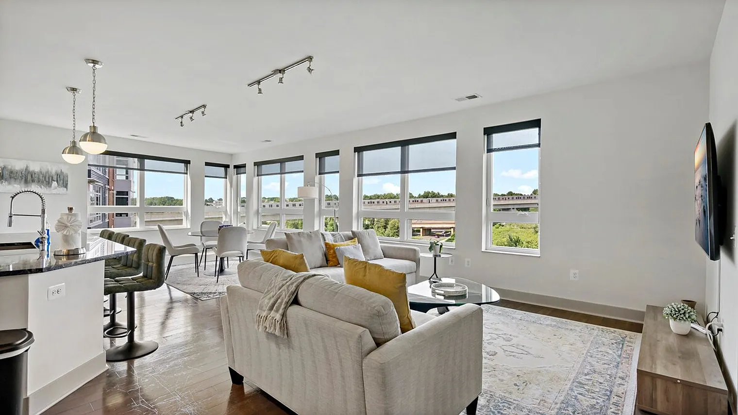 2 bed, 2.0 bath, $6,417 — Photo 1