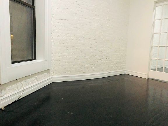 4th image of 319 E 91st St APT 2