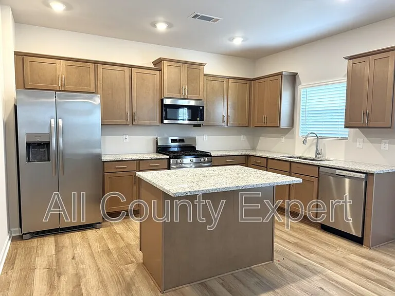 273 Bloomfield Cir — Photo 8
