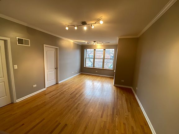 3rd image of 3642 W Leland Ave APT 402