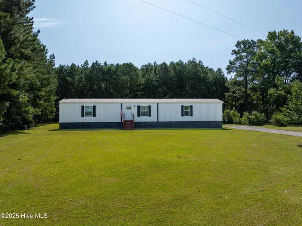 9183 Nc 53, Burgaw, NC 28425