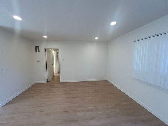 3rd image of 346 N Louise St APT 10