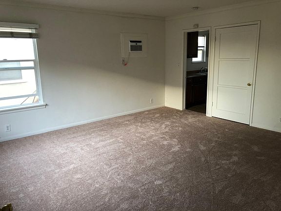 4th image of 136 S Michigan Ave APT H