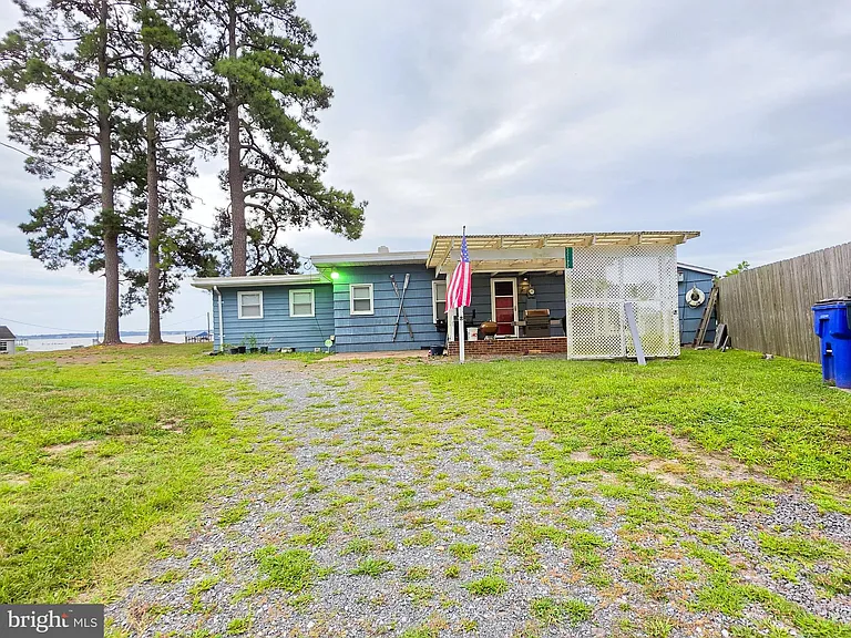 32172 River Rd — Photo 1