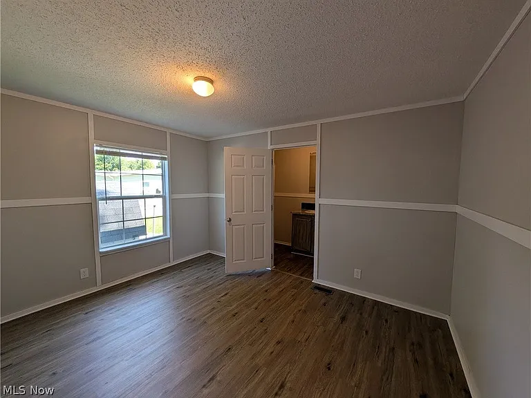 215 Cedar Brook Dr — Photo 7
