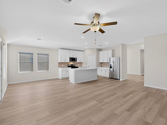 5th image of 504 Tidal Dr