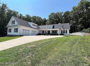 138 Tempura Dr, Oak Ridge, TN 37830