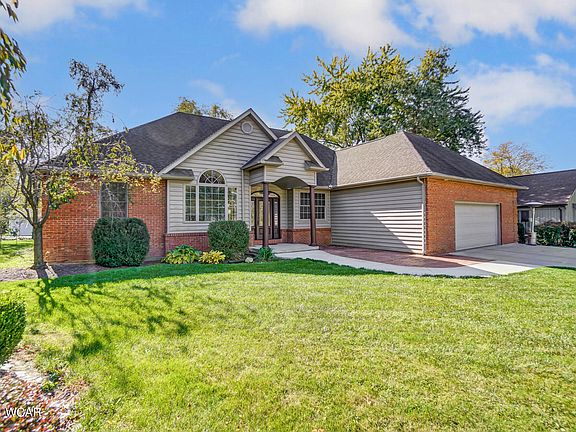 3rd image of 2525 Glen Arbor Dr