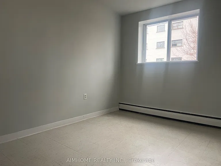 2393 New St #402 — Photo 7