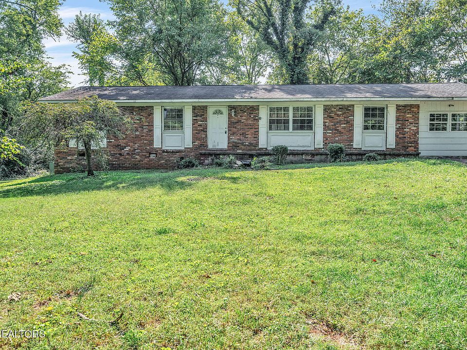 1st image of 229 Engert Rd