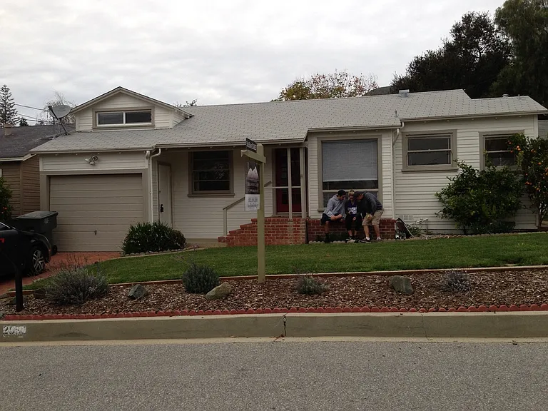 2050 Hope St — Photo 3