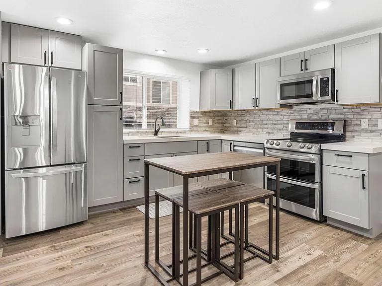 1622 N 3950 W — Photo 5