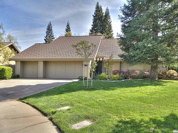 2nd image of 11365 Volcano Ct