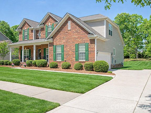 3rd image of 1325 Linden Glen Dr