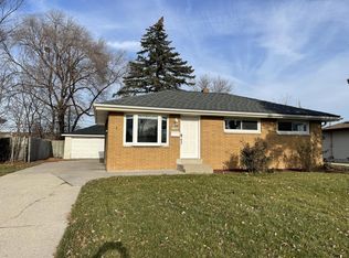 N89W15006 Jefferson Ave, Menomonee Falls, WI 53051