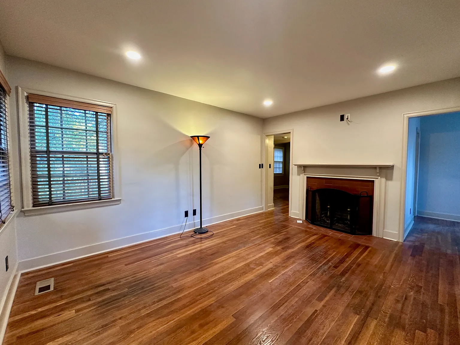 3 bed, 1213 sqft, $1,849 — Photo 3