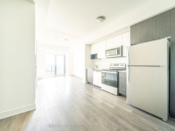 2nd image of 204 Burnhamthorpe Rd E #1310