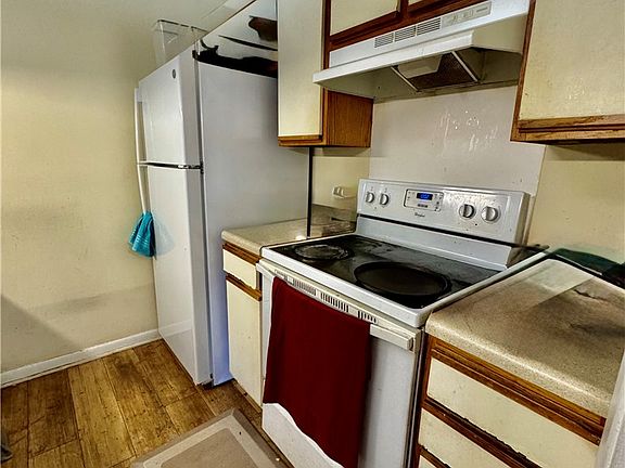 5th image of 220 Elm St APT 334