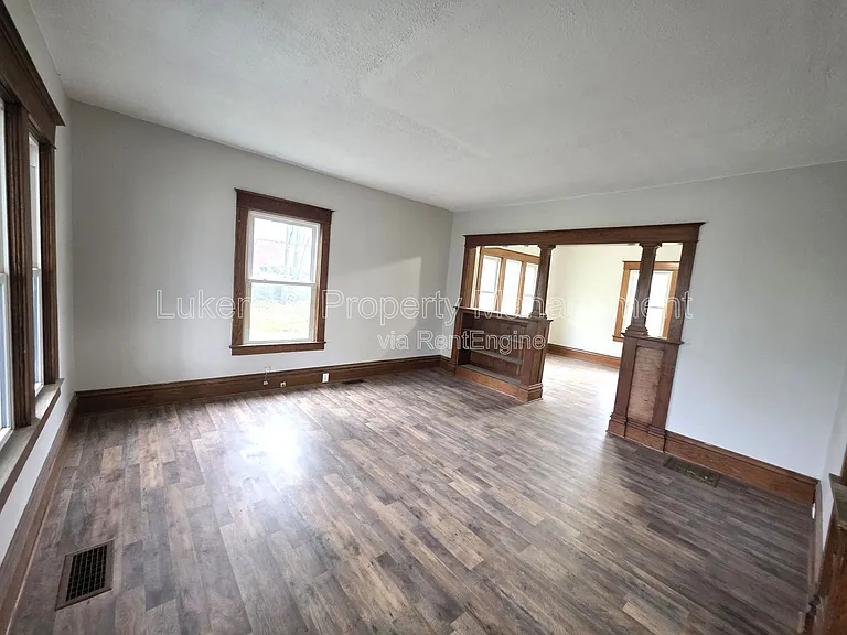 39 Byron St — Photo 3