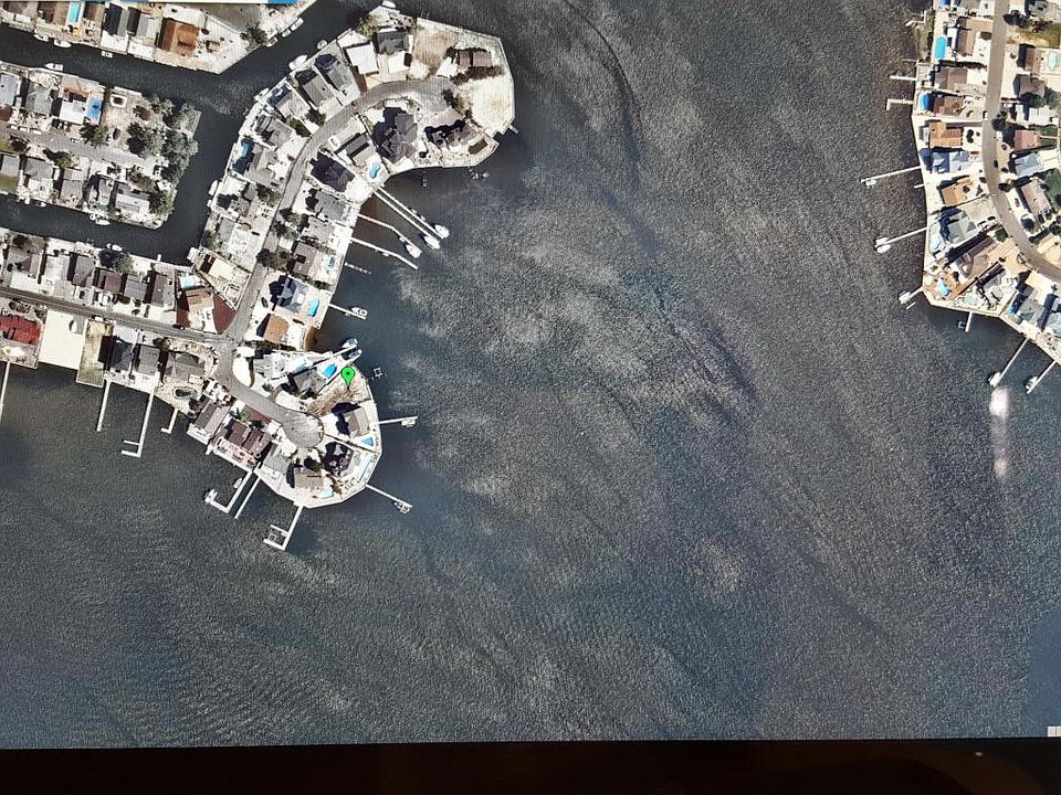 1st image of 3 Bay Point Dr