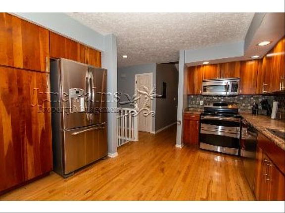 2nd image of 11688 Pompano Dr